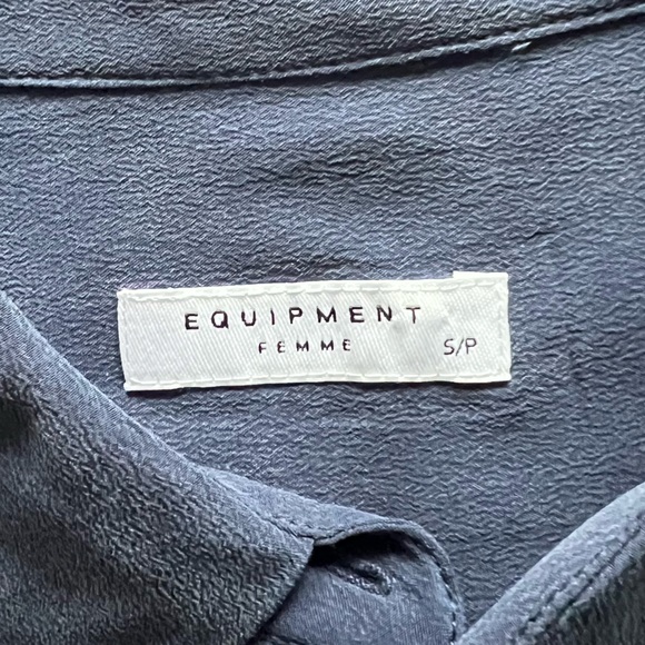 Equipment Short Sleeve Slim Signature Silk Dress in Navy | SMALL - Picture 8 of 11